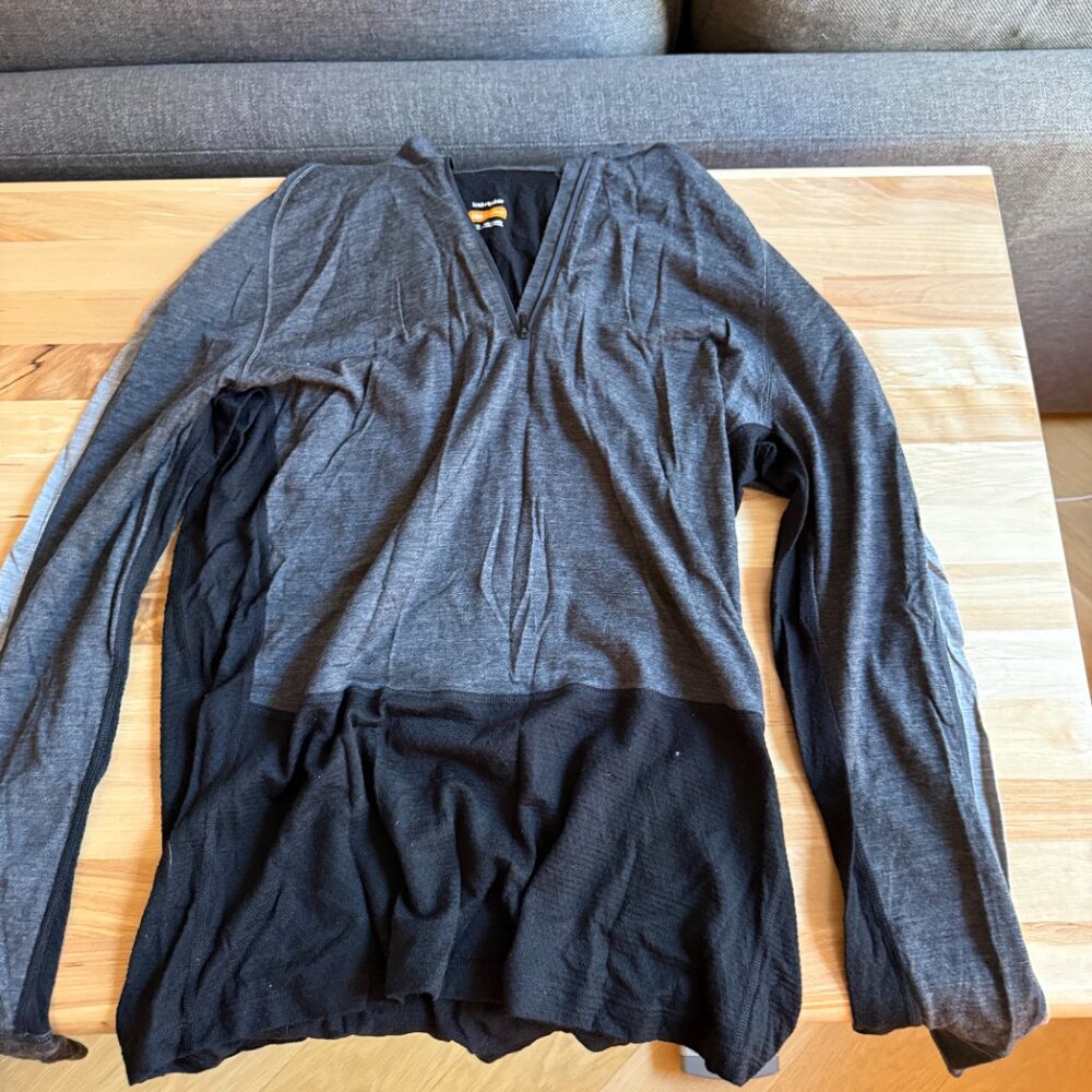 Icebreaker Merino Base Layer Set (top and bottoms) XL